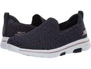 7 Best Walking Shoes for Narrow Feet (Our 2022 Review)